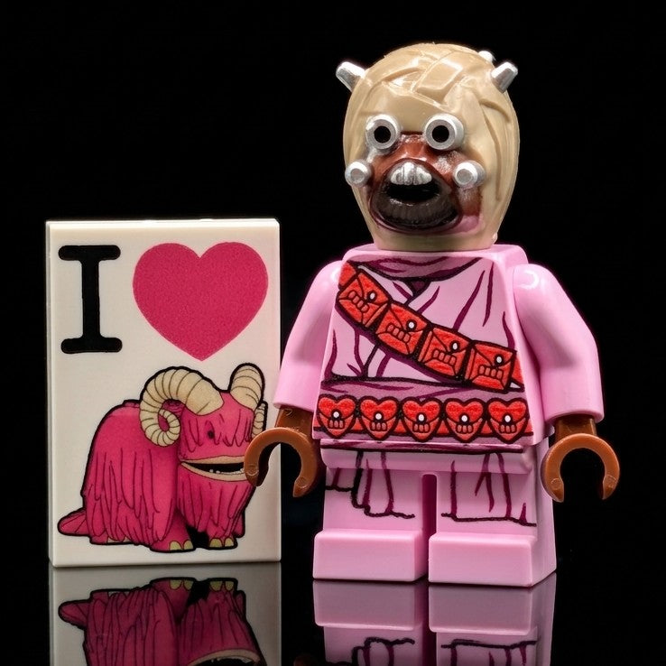 SW Customs Collectible Figure – The Desert Sweetheart