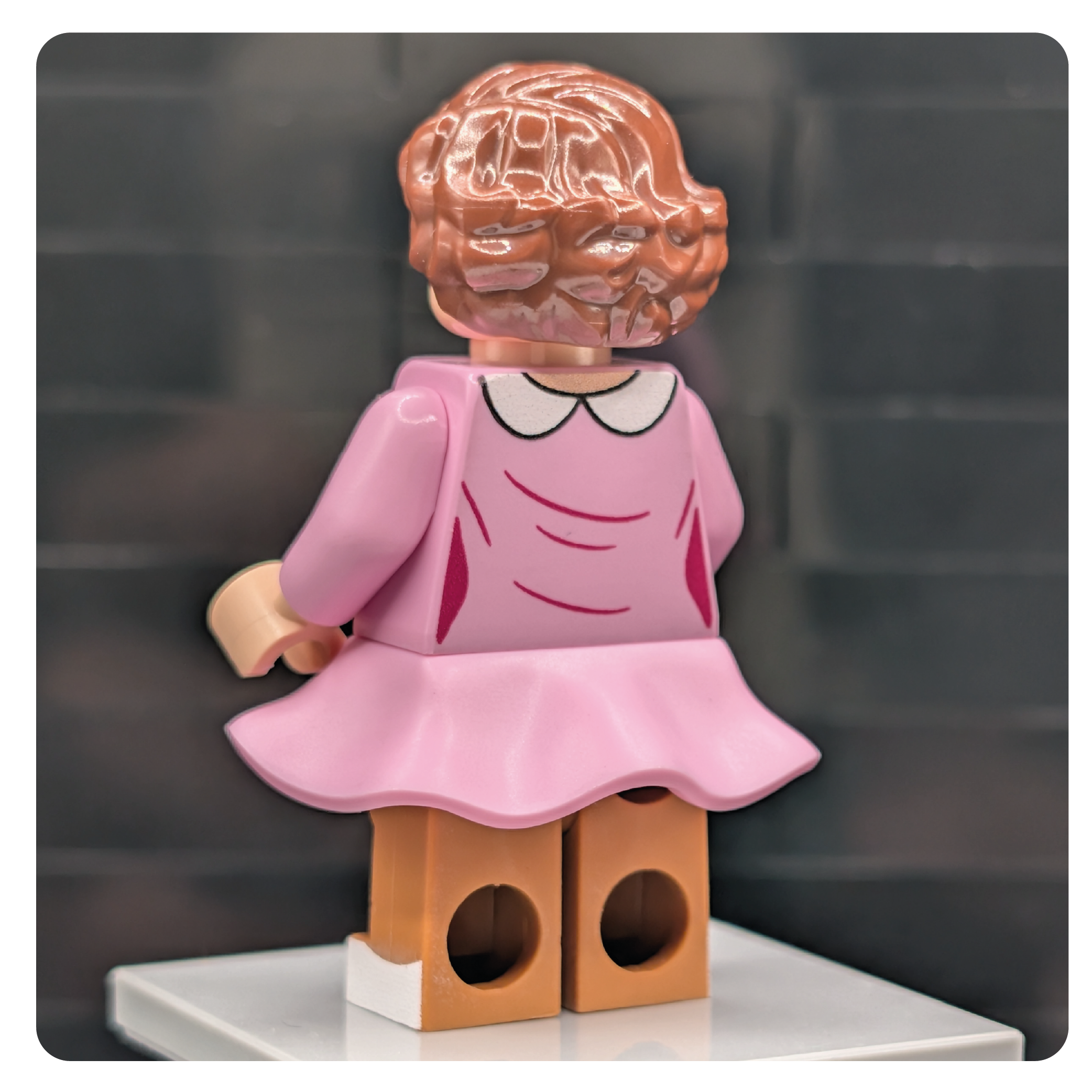 BTTF Customs Collectible Figure – The Enchanting Prom Queen
