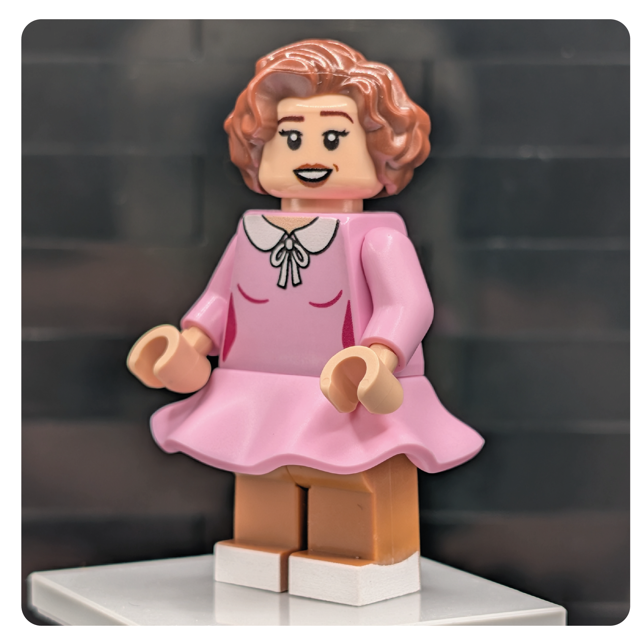 BTTF Customs Collectible Figure – The Enchanting Prom Queen