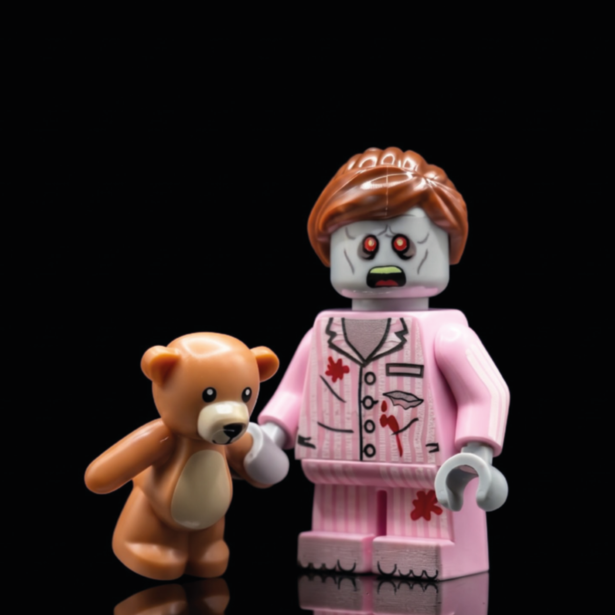 HoB Collectible Figure - Zombie Sleepy Girl
