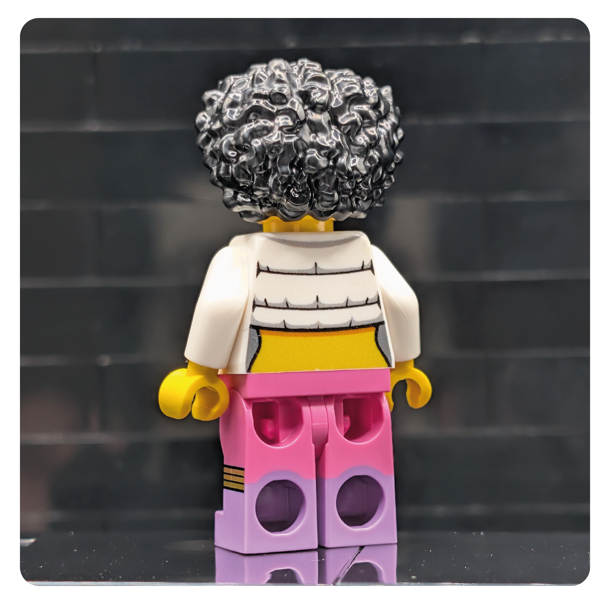 BigBadCity Collectible Figure - The Sidewalk Swallow