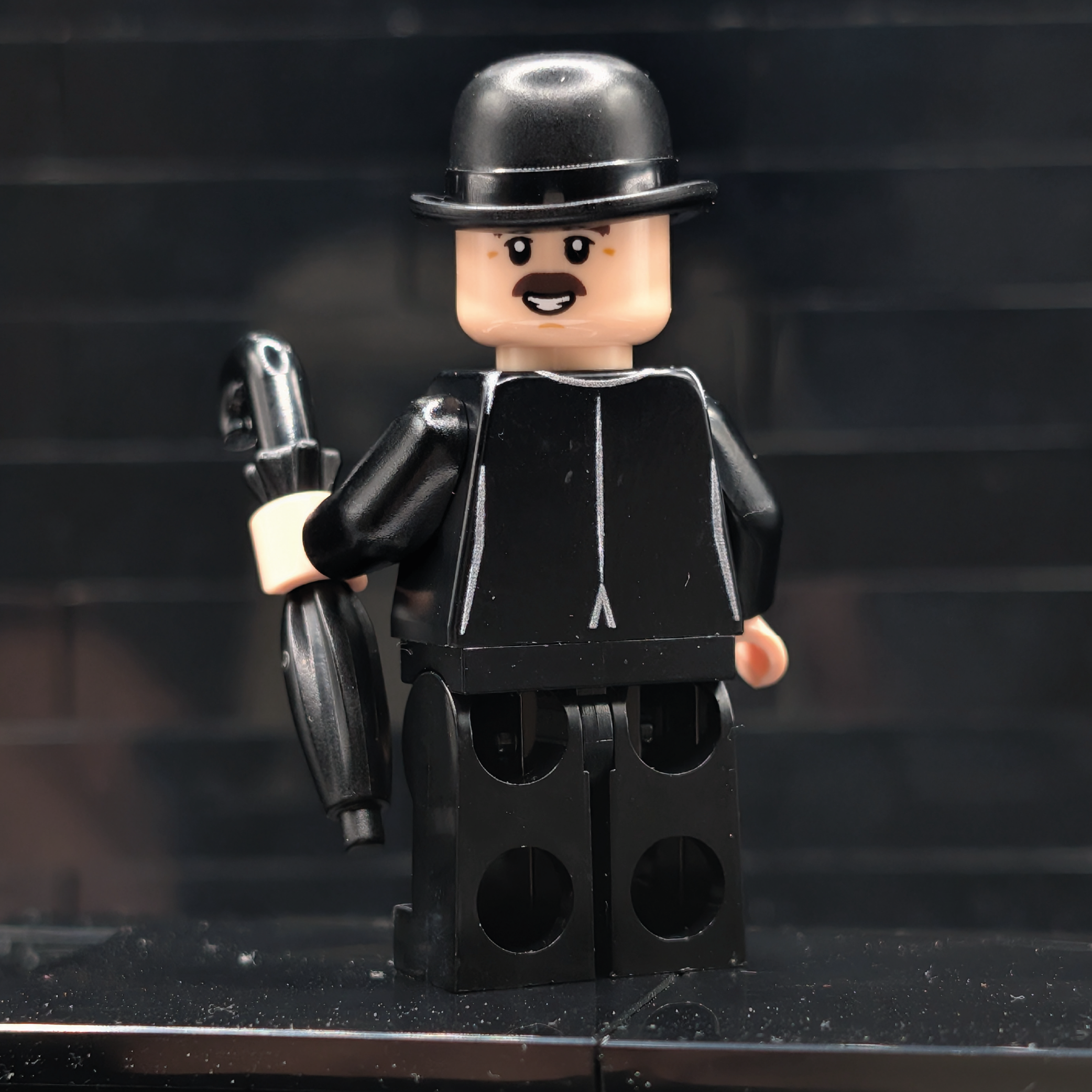 Movie Collectible Figure - The London Detective