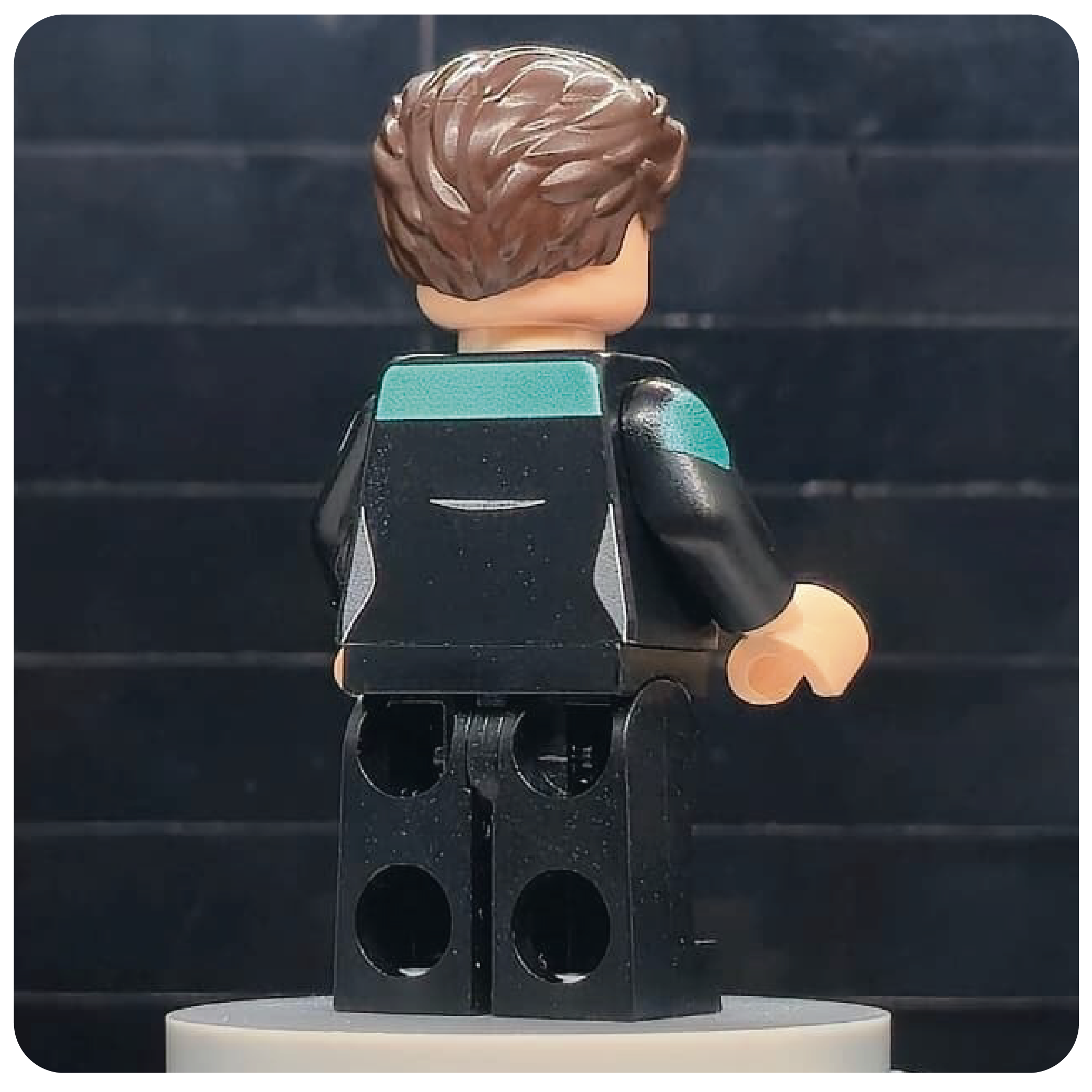 Cosmic Fleet Collectible Figure - Outpost 9 Science Officer - PREORDER JAN 26