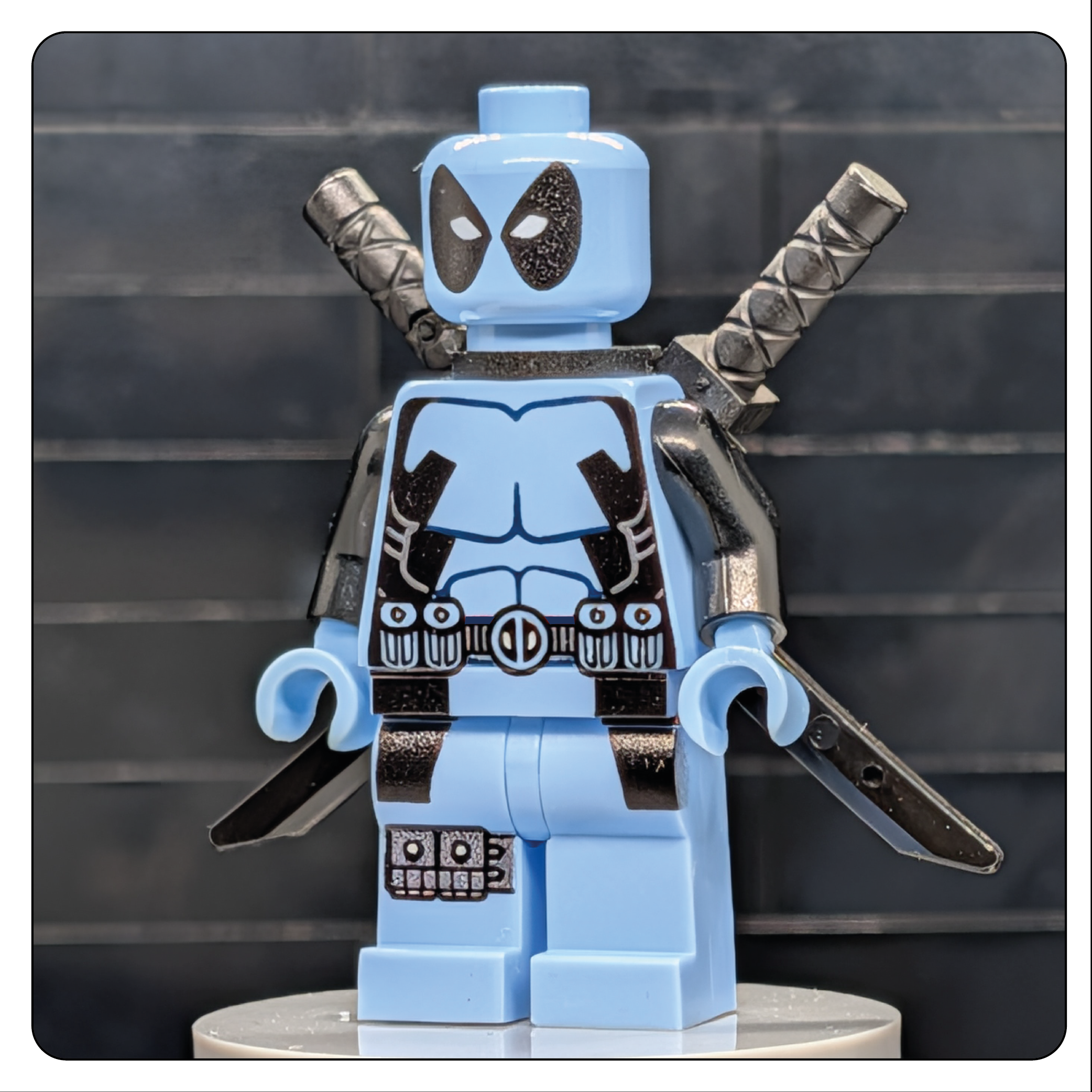 Collectible Figure - Wade Wilson Color Switch LIMITED EDITION