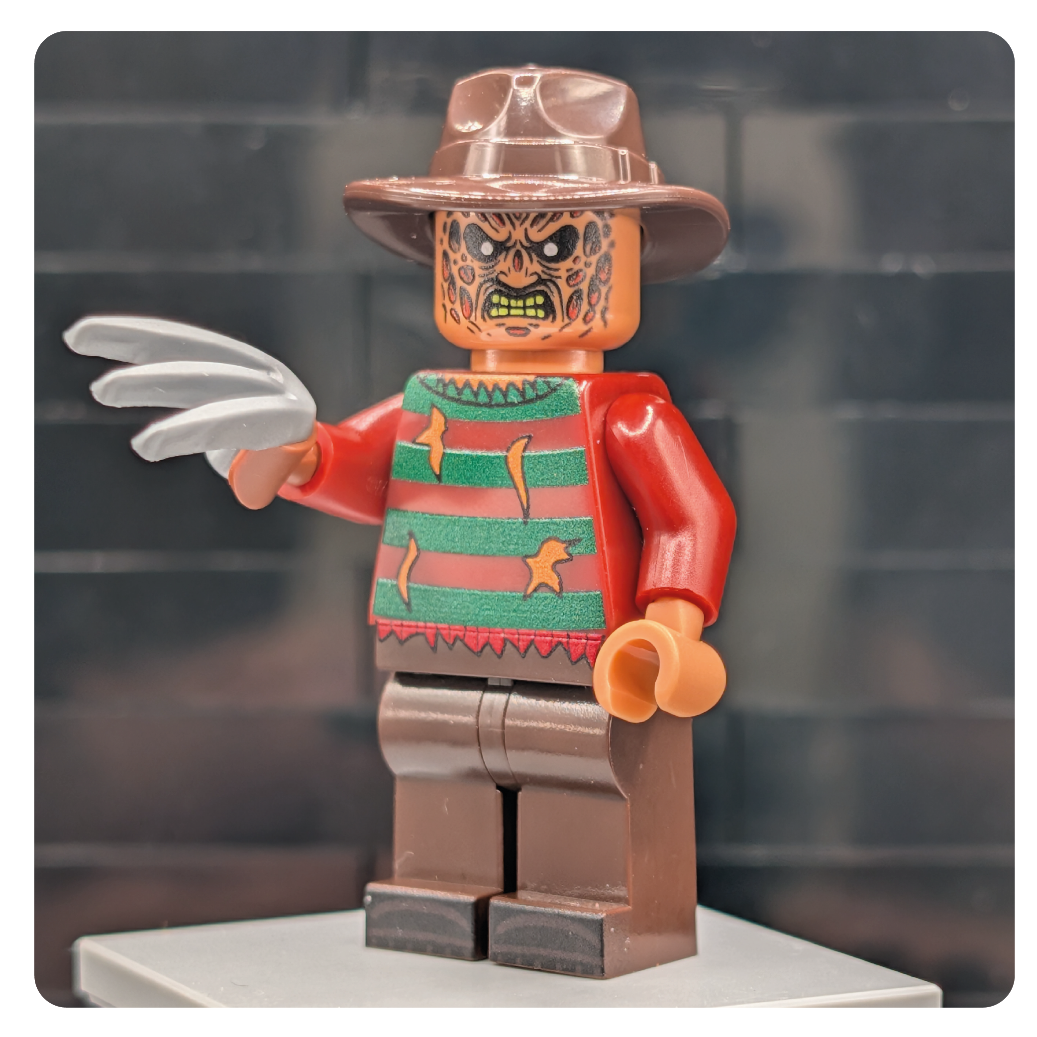 Movie Customs Collectible Figure - The Nightmare Stalker