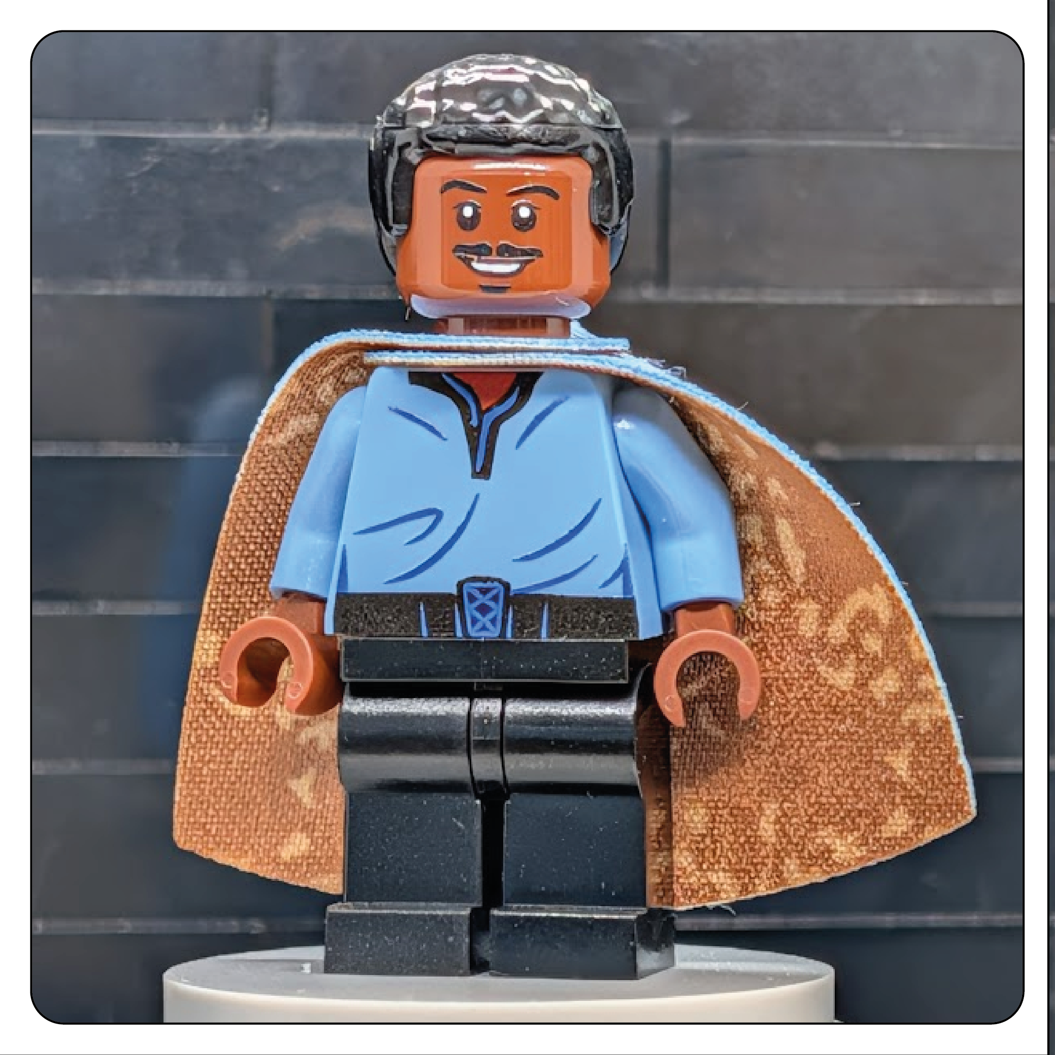SW Customs Collectible Figure – The Smooth Baron Administrator