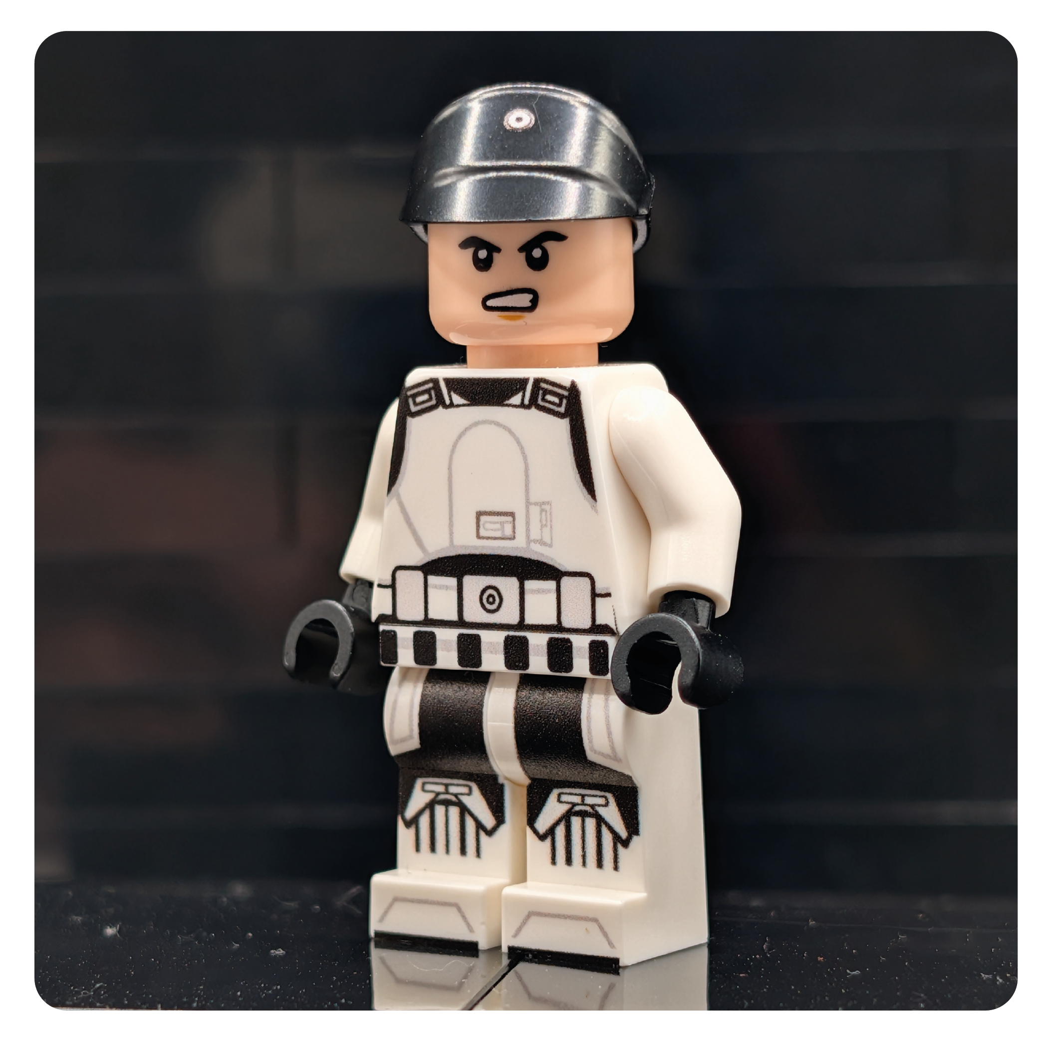 SW Customs ISB Armored Tactical Minifigure