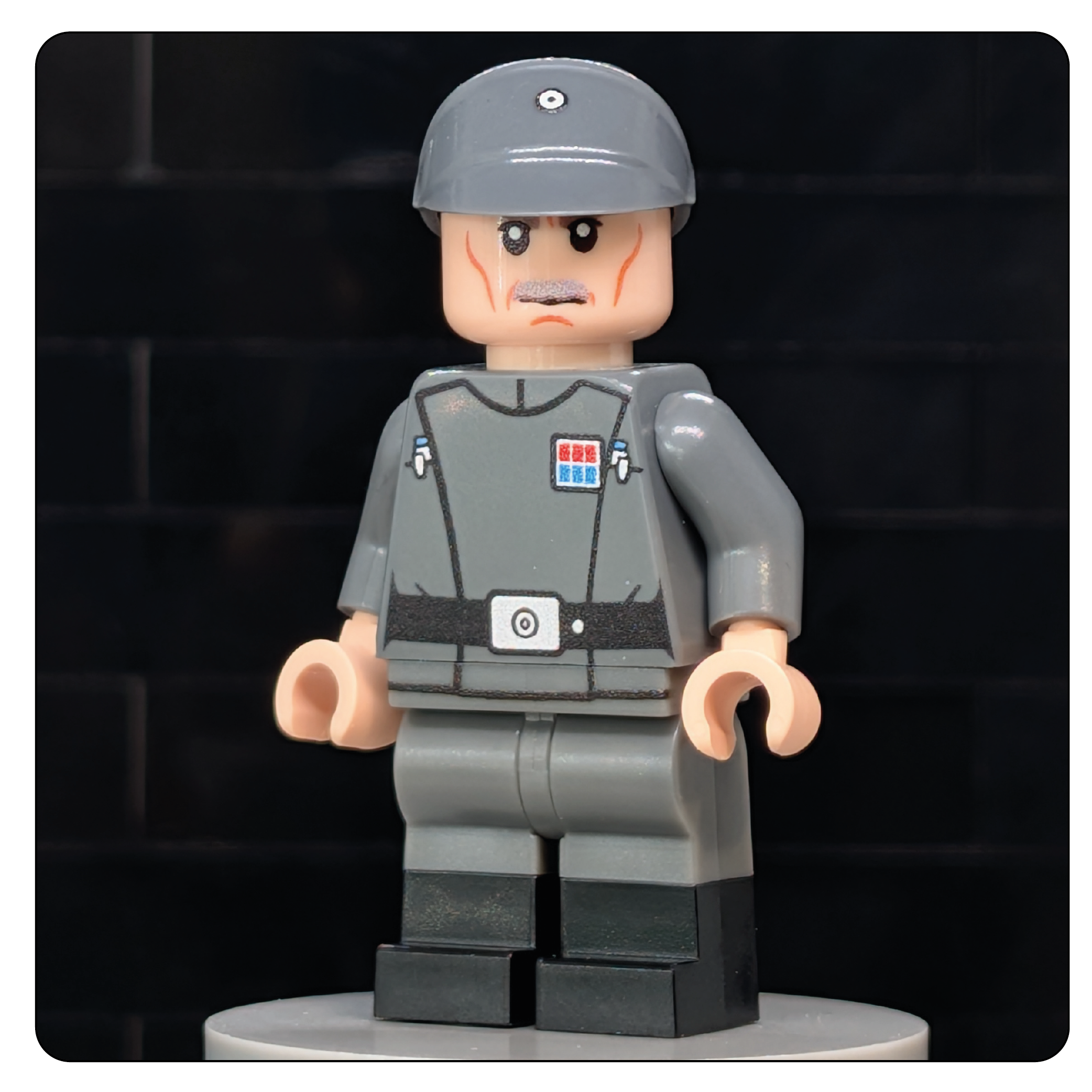 SW Customs Collectible Figure - Gilad Pellaeon